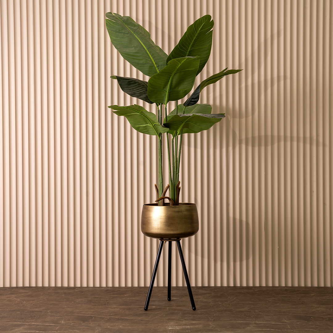 Keeth Metal Planter with Tripod Stand