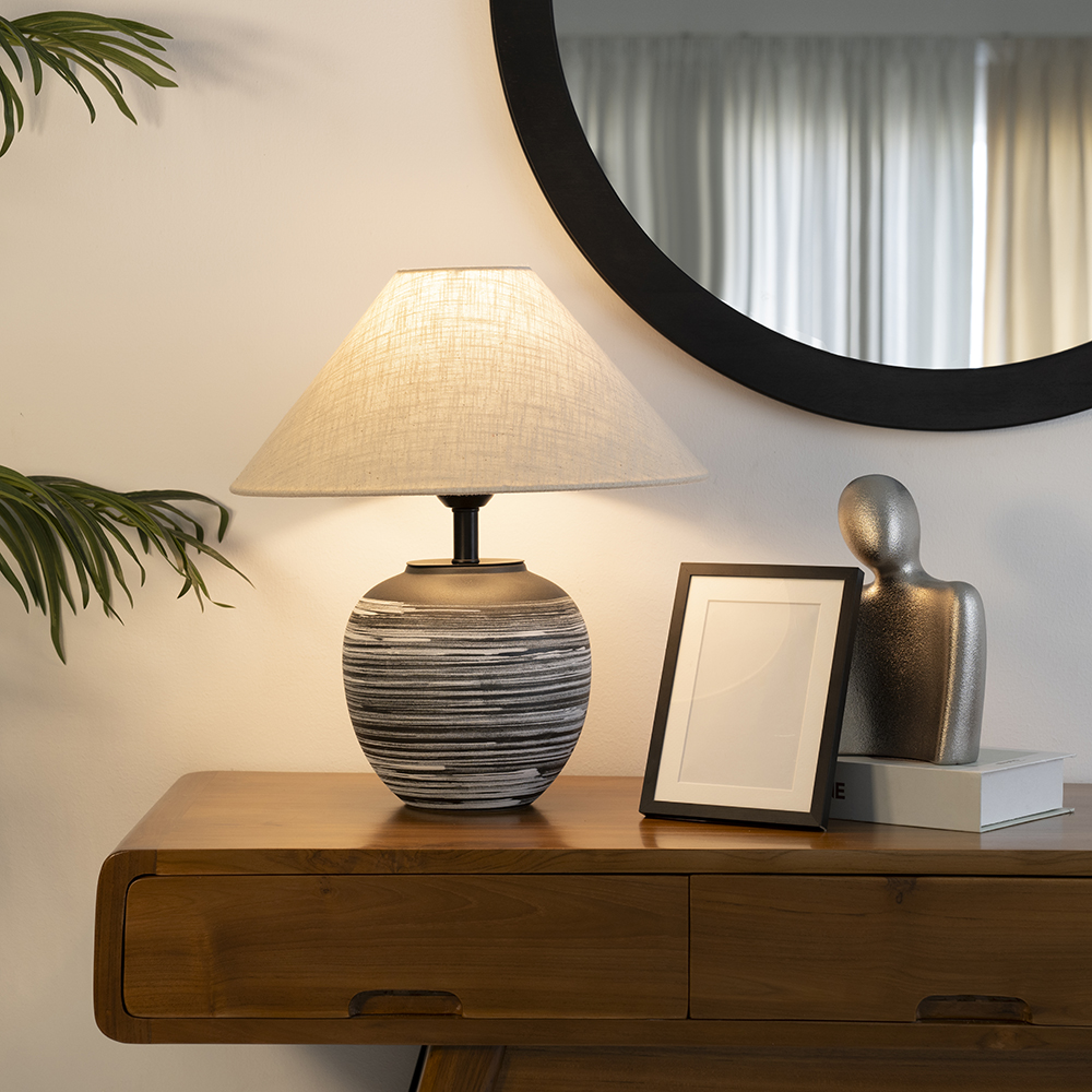 Lyn Table Lamp