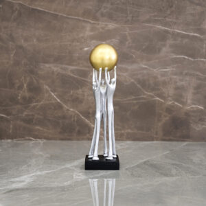 Auric Polyresin teamwork accent 10 x 10 x 36 cm