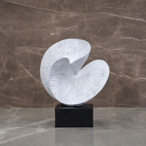 Auric Polyresin abstract accent 27.5 x 21.5 x 33 cm