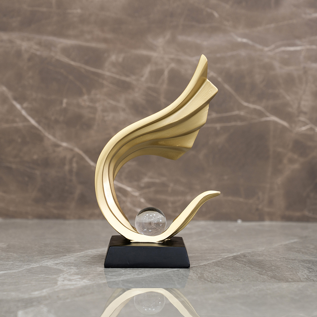 Auric Polyresin black gold accent 16.3 x 11.5 x 27.2 cm