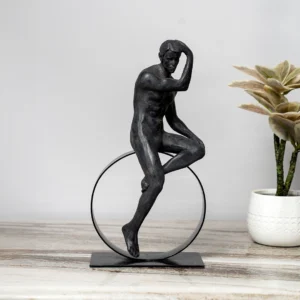 Blake resin figurine 15.5×10.5×30.2 cm