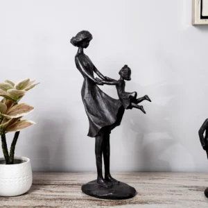 Blake resin figurine 21.2×11.8×39.8 cm