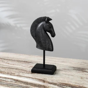 Blake resin horse head figurine 12.5×7.5×26 cm