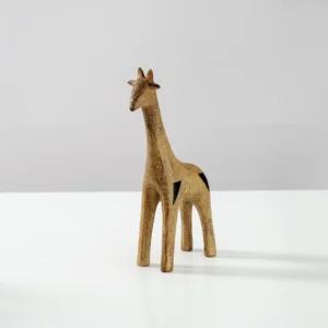Blake resin textured giraffe figurine 17.5×6.5×30.2 cm