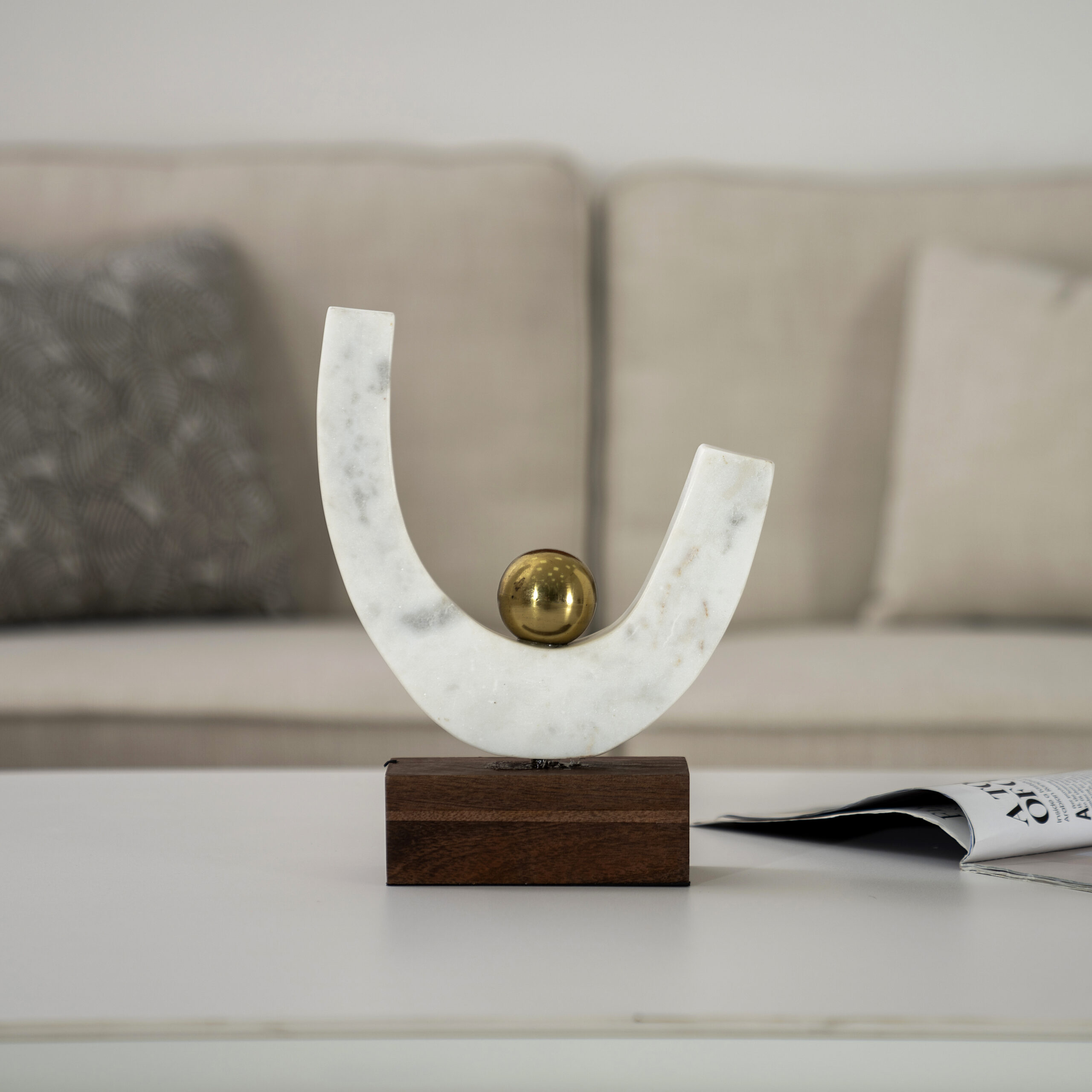 Casa Metal marble accent with wooden base21X6X26 cm