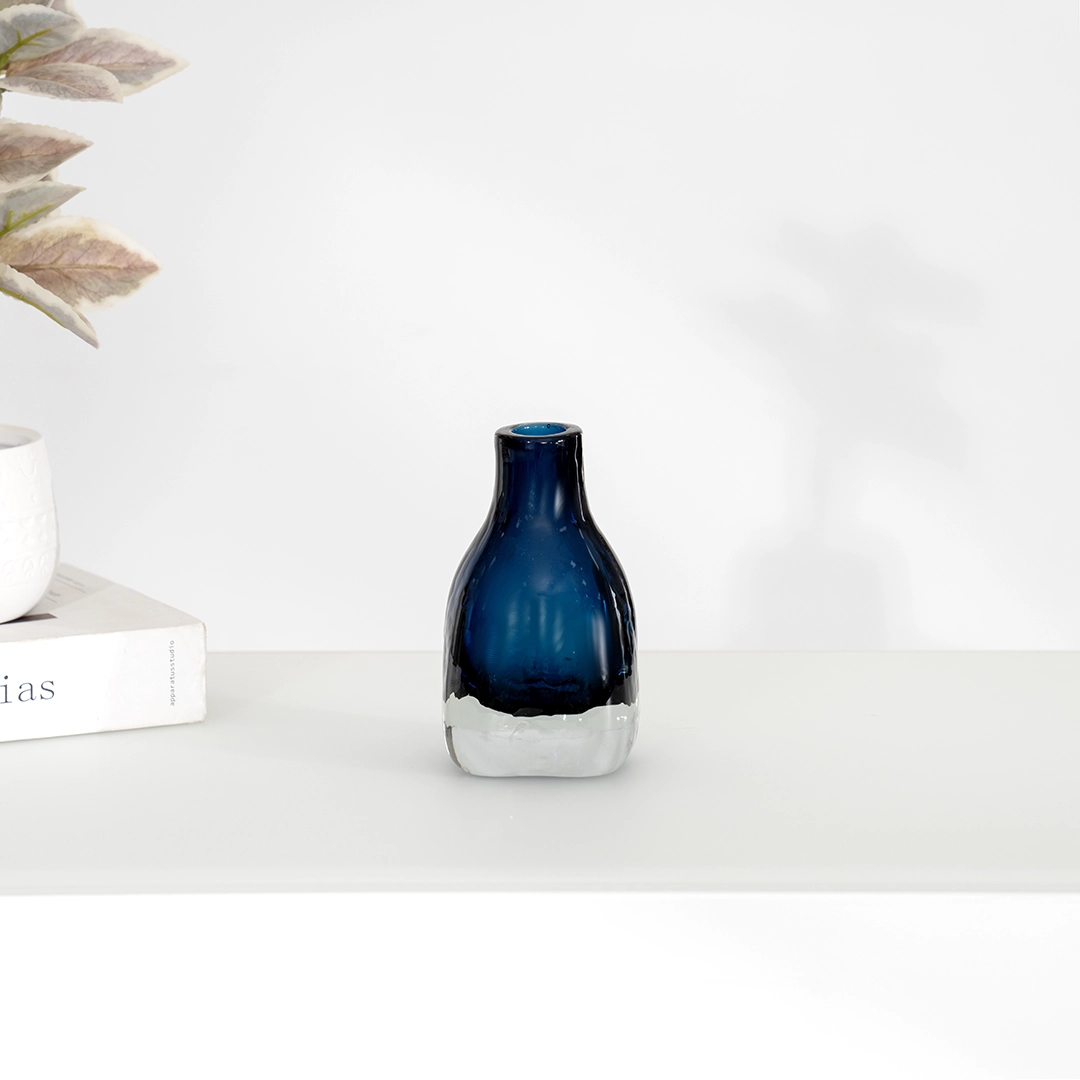 Lemont glass vase blue 8x8x14cm