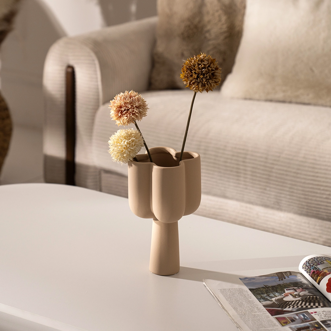 Quinn ceramic flower shape vase 11.8*11.8*22.8 cm