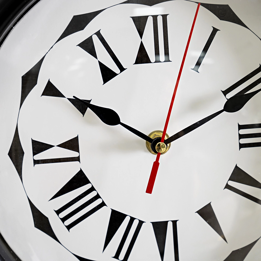 Chronos Wall Clock Black/White 30Cm - Image 4