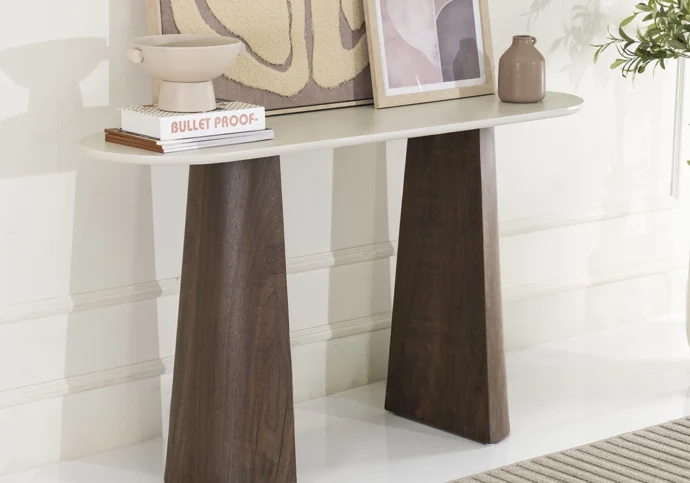 How to Choose a Console Table: Height, Depth and Where It Works (Behind the Sofa, Entryway, Hallway)