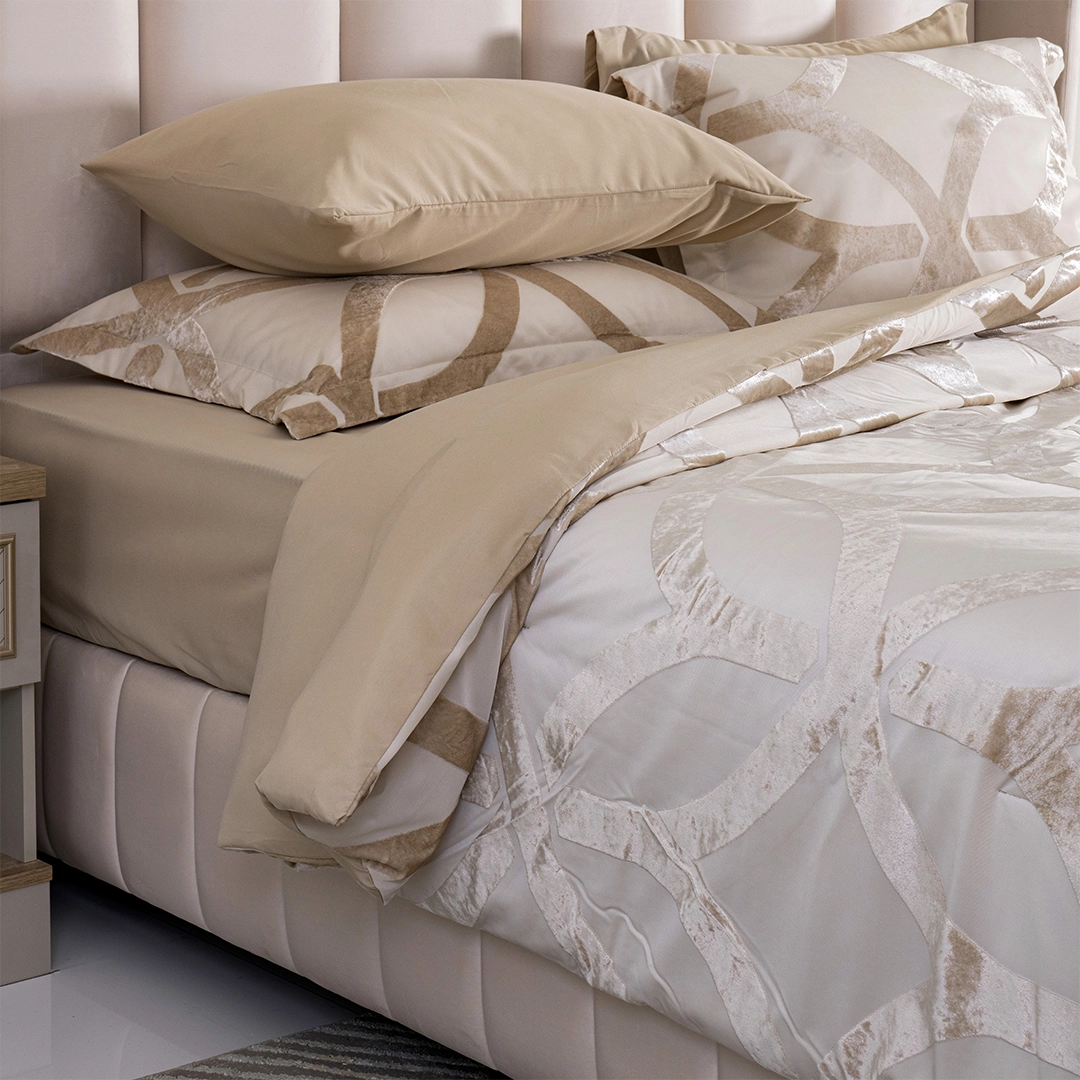 Sovera 6PCS Jacquard King Comforter Set Gold 240X260Cm