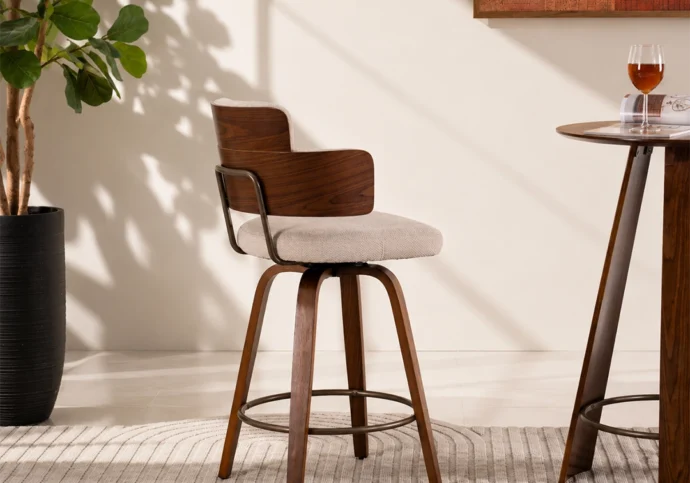 What Does Your Office Chair Say About Your Work Style?